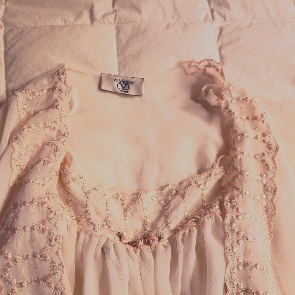Nightgown and robe set